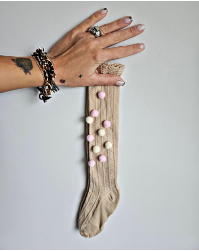 Kreminės kojinės iki kelių...